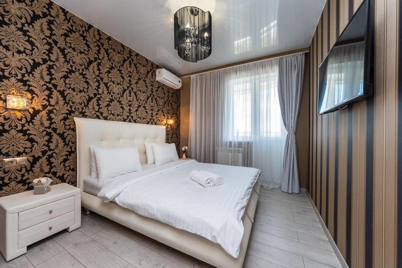 Fashionable Panoramic Apartments Dnieper. Obolon Kyiv Exterior photo